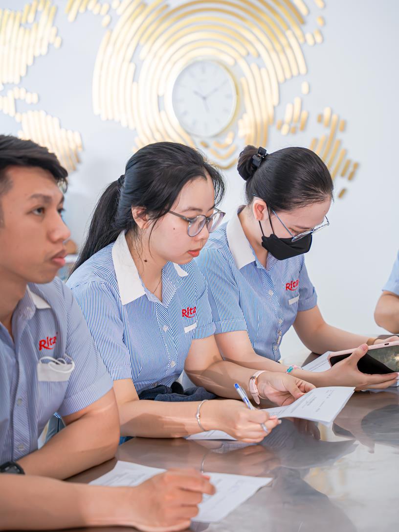Prioritizes Workplace Safety 5